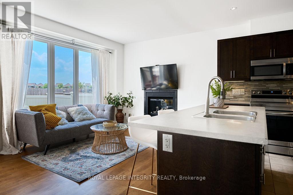 












619 MOORPARK AVENUE

,
Ottawa,




Ontario
K2M0B6

