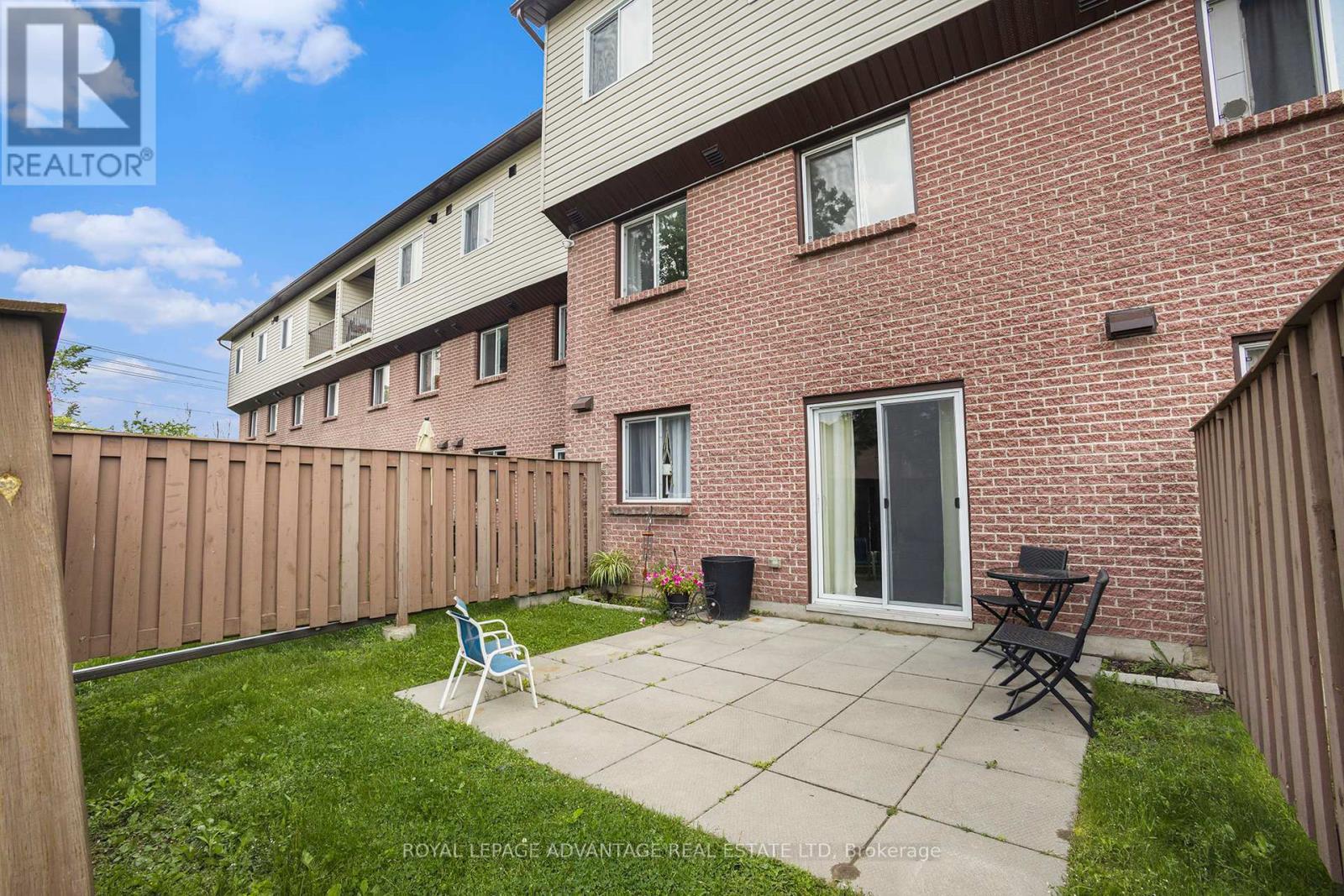 












104 - 8 PEARL STREET

,
Smiths Falls,




Ontario
K7A5B5

