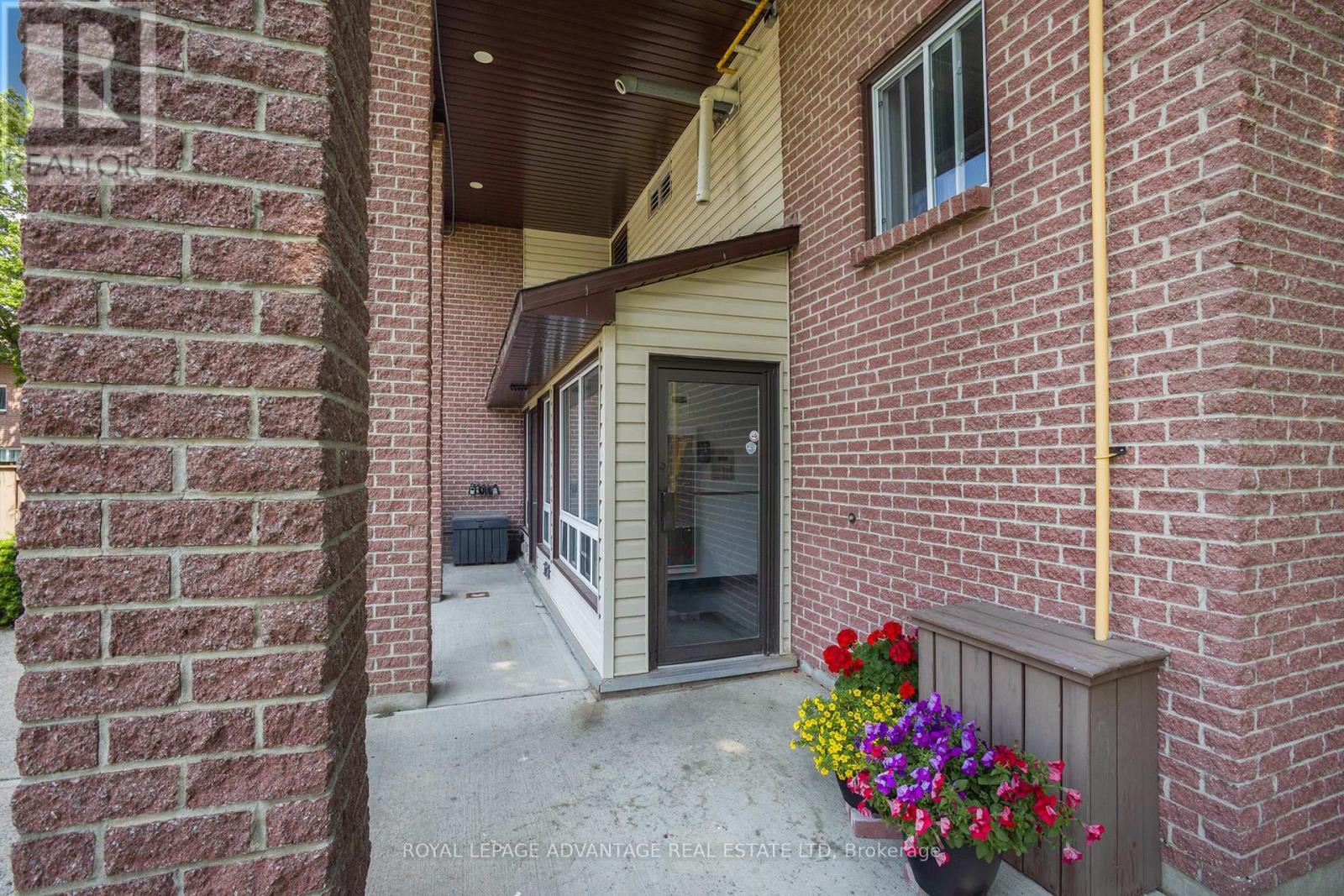 












104 - 8 PEARL STREET

,
Smiths Falls,




Ontario
K7A5B5

