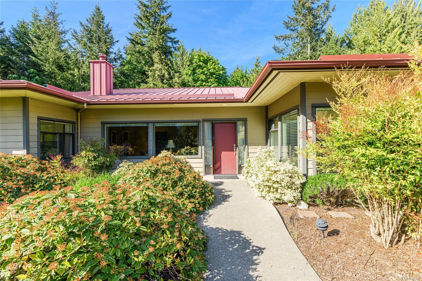 









210


Norton

Rd,
Salt Spring,




BC
V8K 1C7

