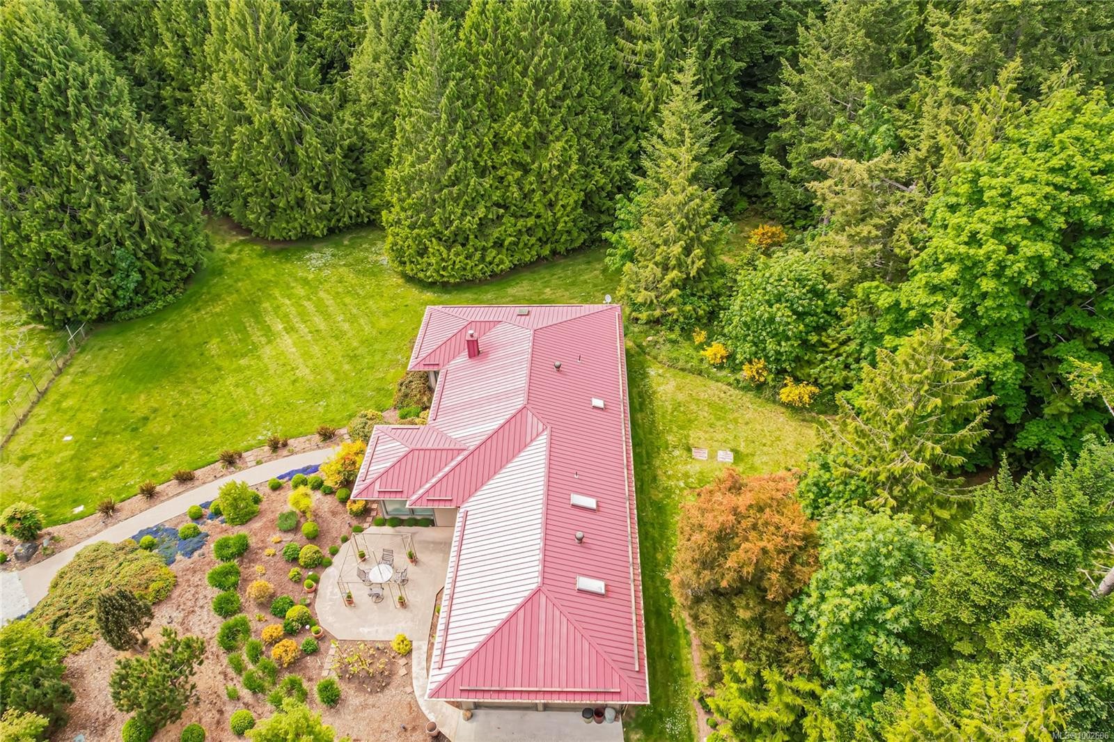 









210


Norton

Rd,
Salt Spring,




BC
V8K 1C7


