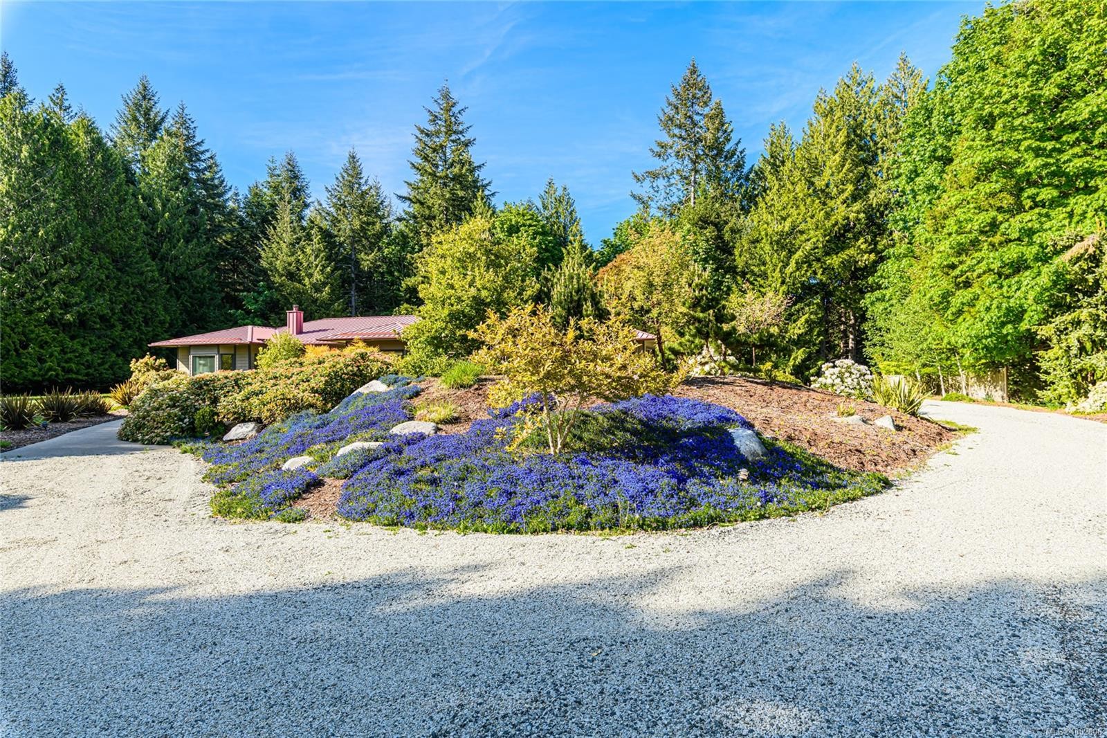 









210


Norton

Rd,
Salt Spring,




BC
V8K 1C7

