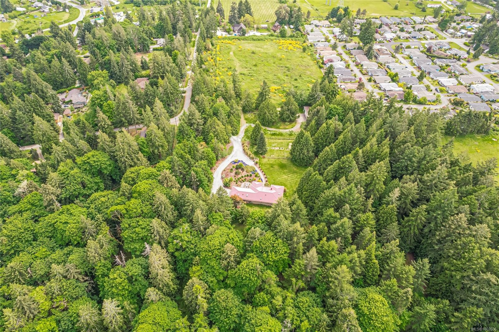 









210


Norton

Rd,
Salt Spring,




BC
V8K 1C7

