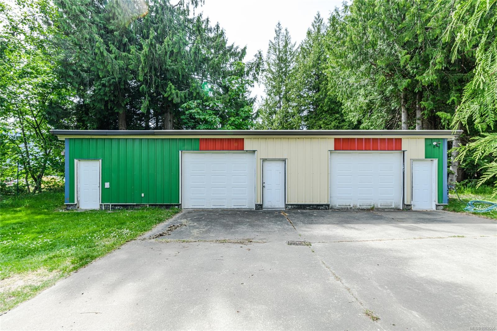 









210


Norton

Rd,
Salt Spring,




BC
V8K 1C7

