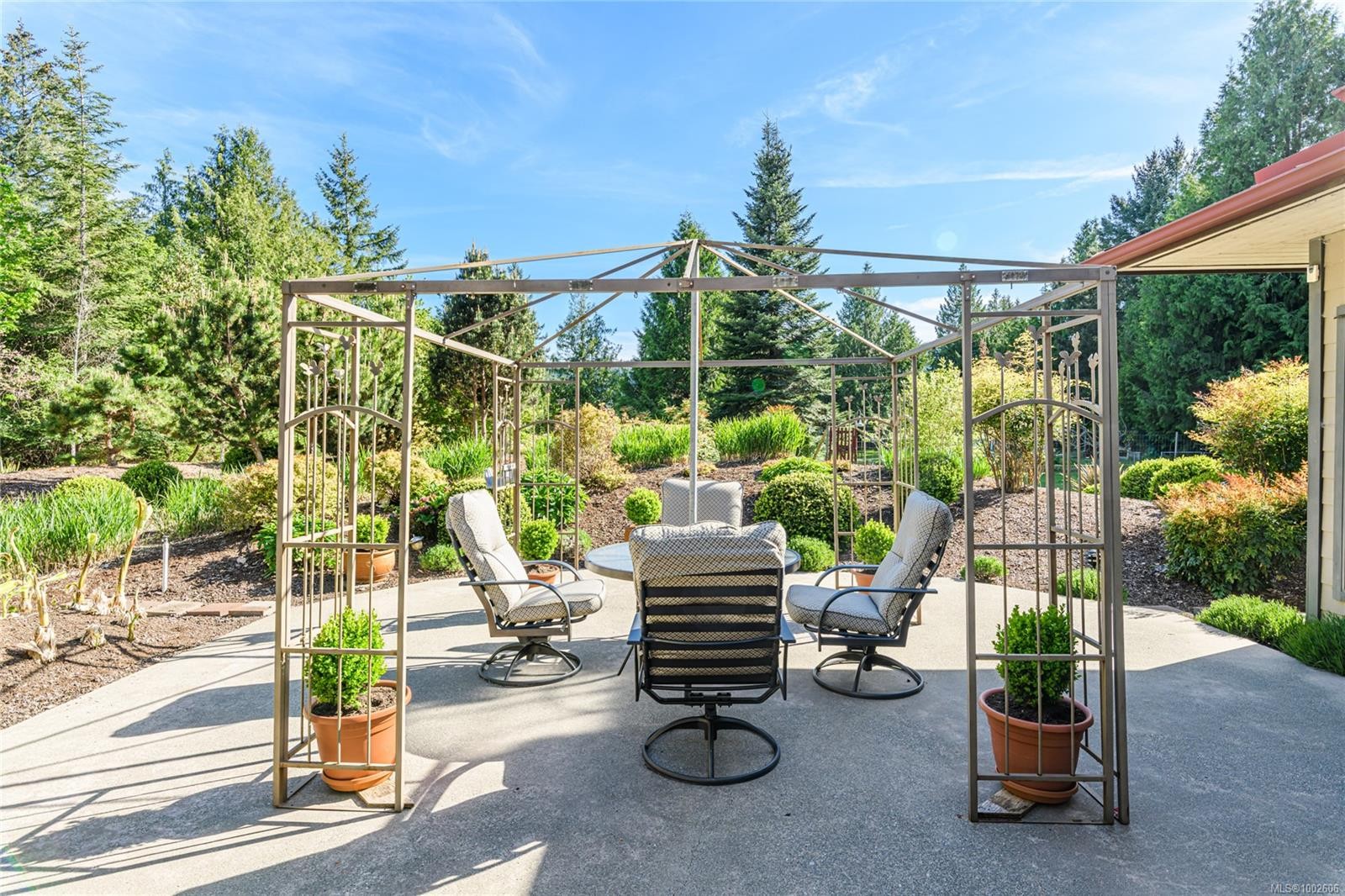 









210


Norton

Rd,
Salt Spring,




BC
V8K 1C7

