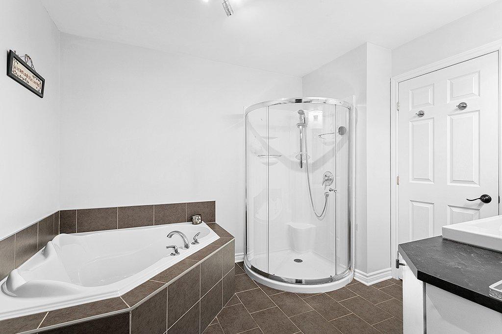 









30


Rue du Colonial

,
Gatineau (Aylmer),




QC
J9H0A7

