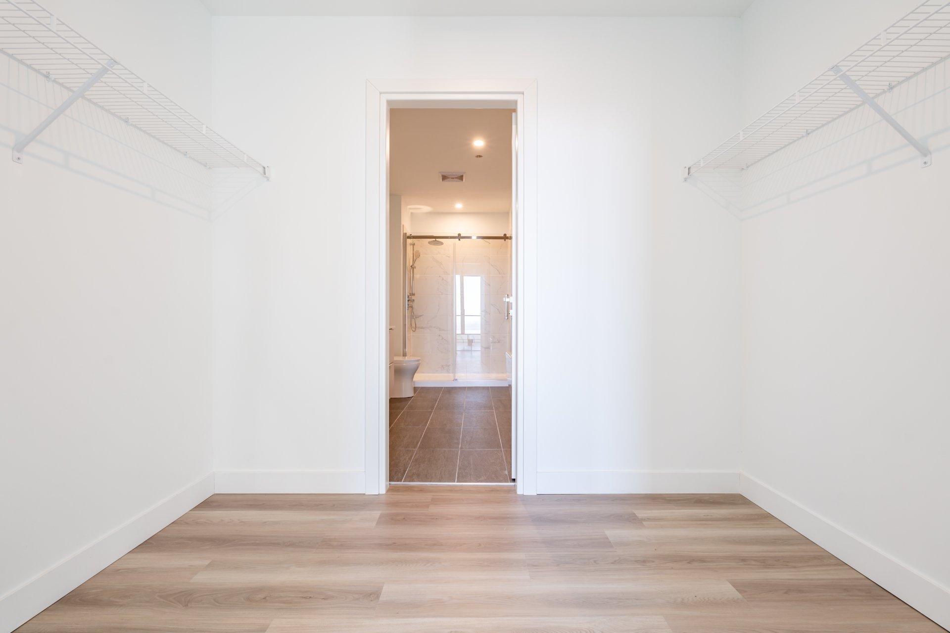 









1001


Rue Lucien-L'Allier

, 4502,
Montréal (Ville-Marie),




QC
H3G0G7

