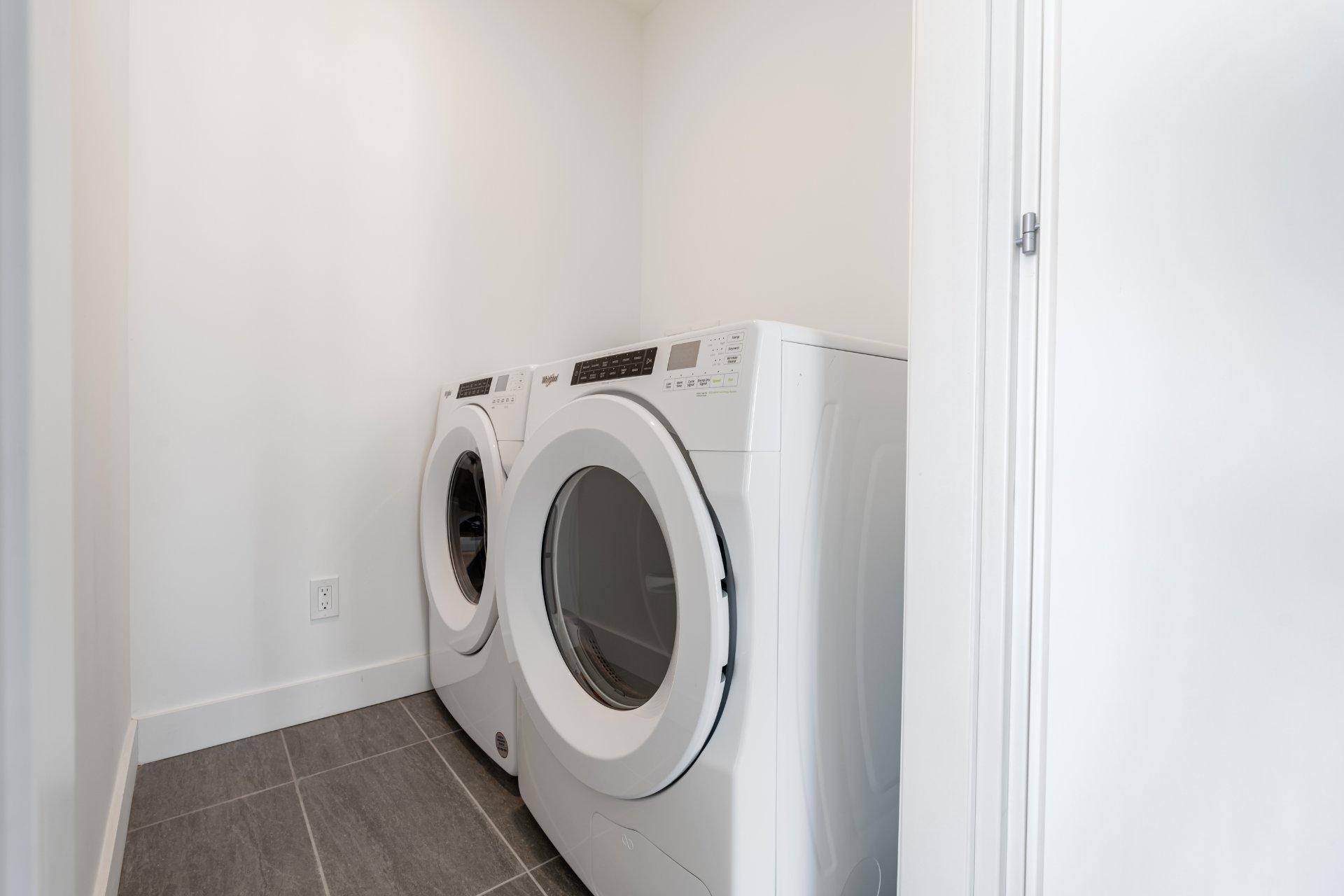 









1001


Rue Lucien-L'Allier

, 4502,
Montréal (Ville-Marie),




QC
H3G0G7

