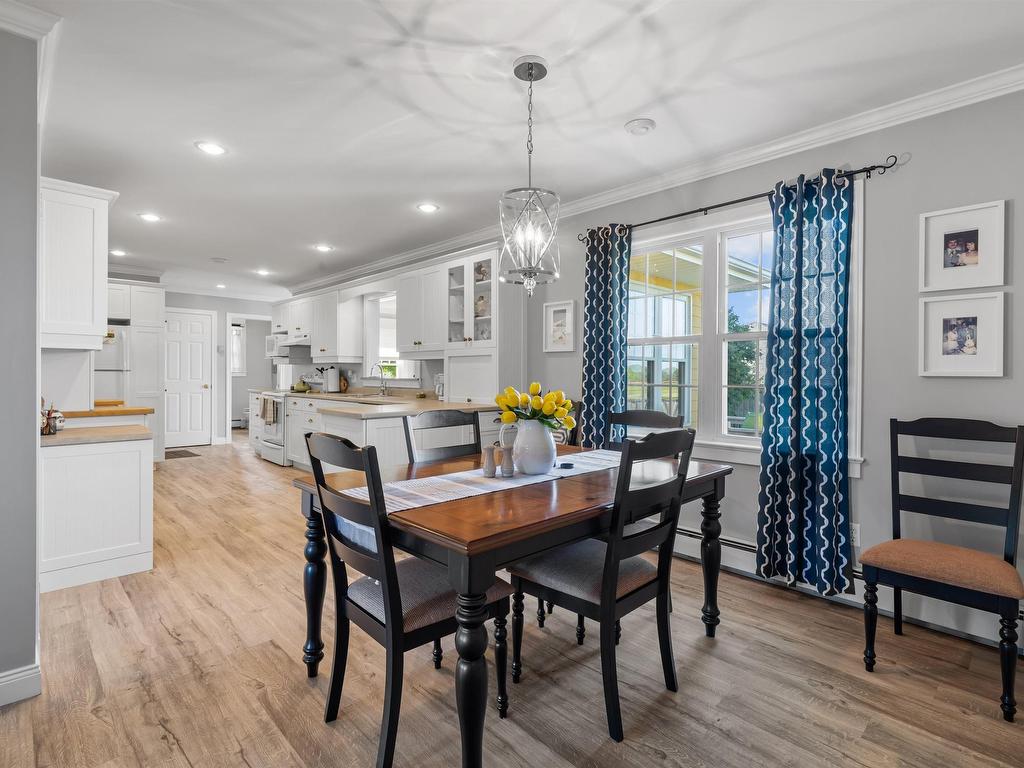 












1385 Linkletter Road

,
Linkletter,




PE
C1N 5M2

