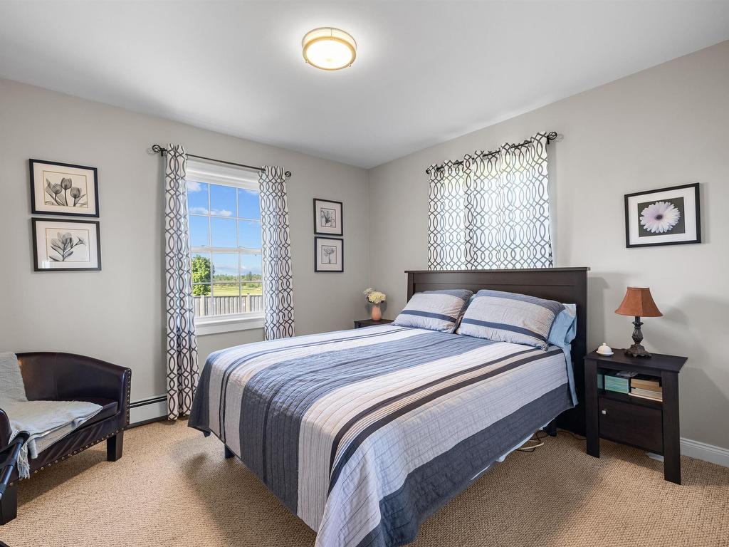 












1385 Linkletter Road

,
Linkletter,




PE
C1N 5M2

