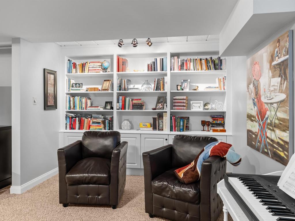 












1385 Linkletter Road

,
Linkletter,




PE
C1N 5M2

