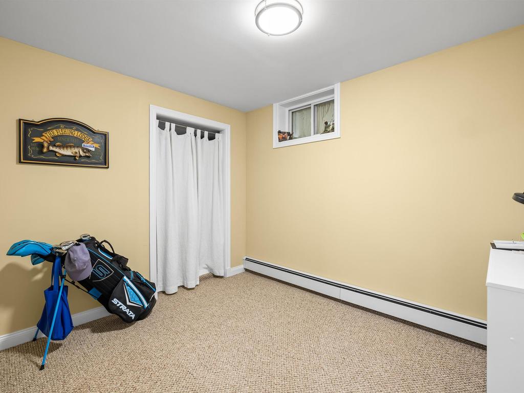 












1385 Linkletter Road

,
Linkletter,




PE
C1N 5M2

