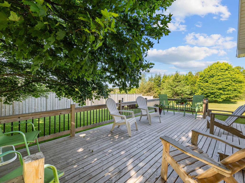












1385 Linkletter Road

,
Linkletter,




PE
C1N 5M2

