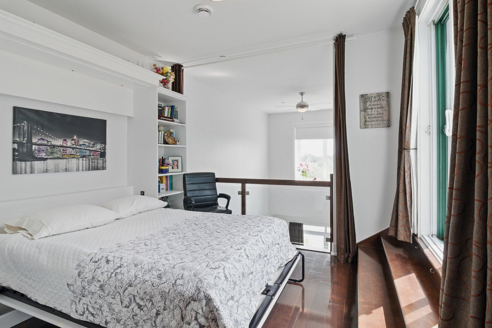 









1180


Ch. d'Aylmer

, 702,
Gatineau (Aylmer),




QC
J9H0G5

