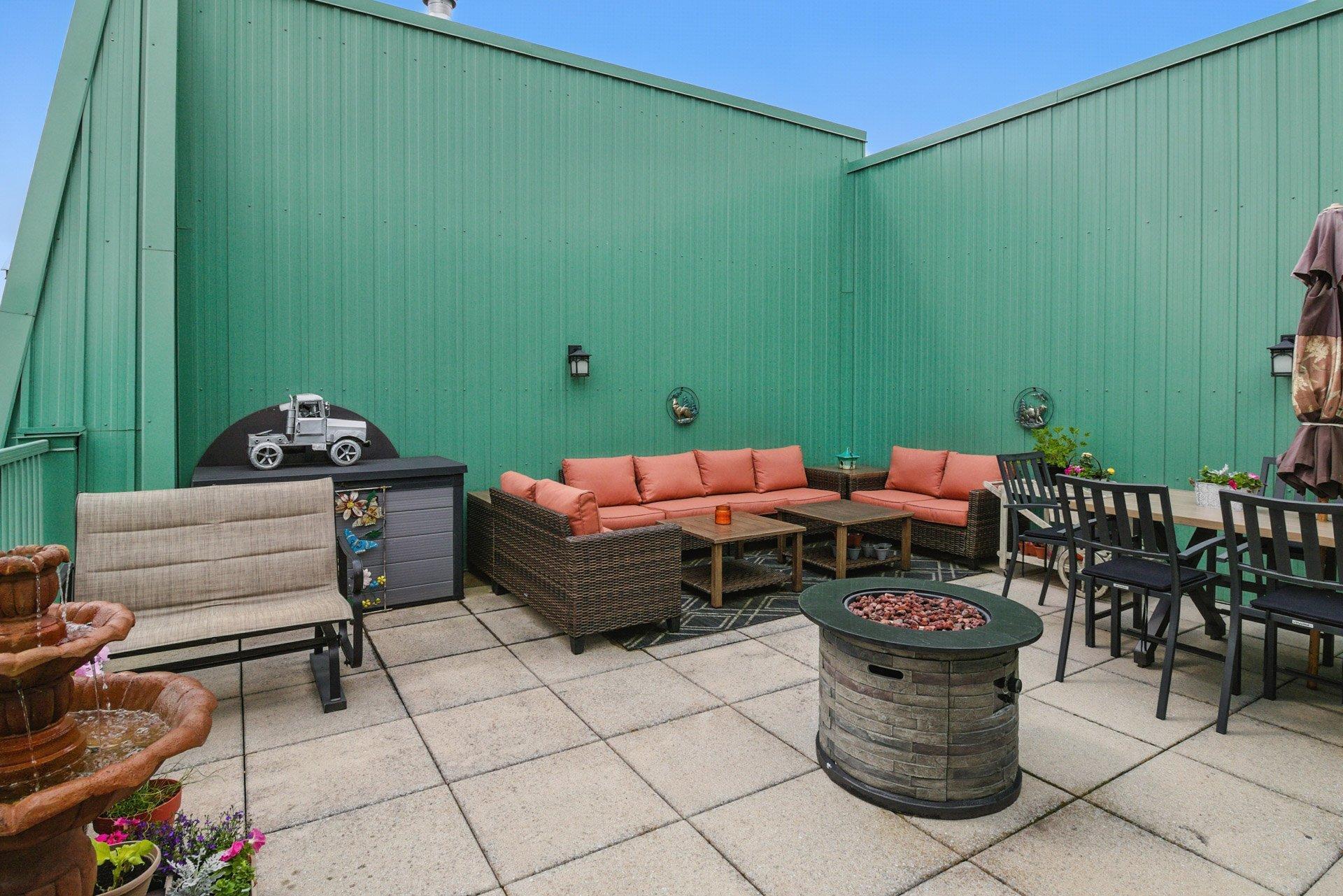 









1180


Ch. d'Aylmer

, 702,
Gatineau (Aylmer),




QC
J9H0G5

