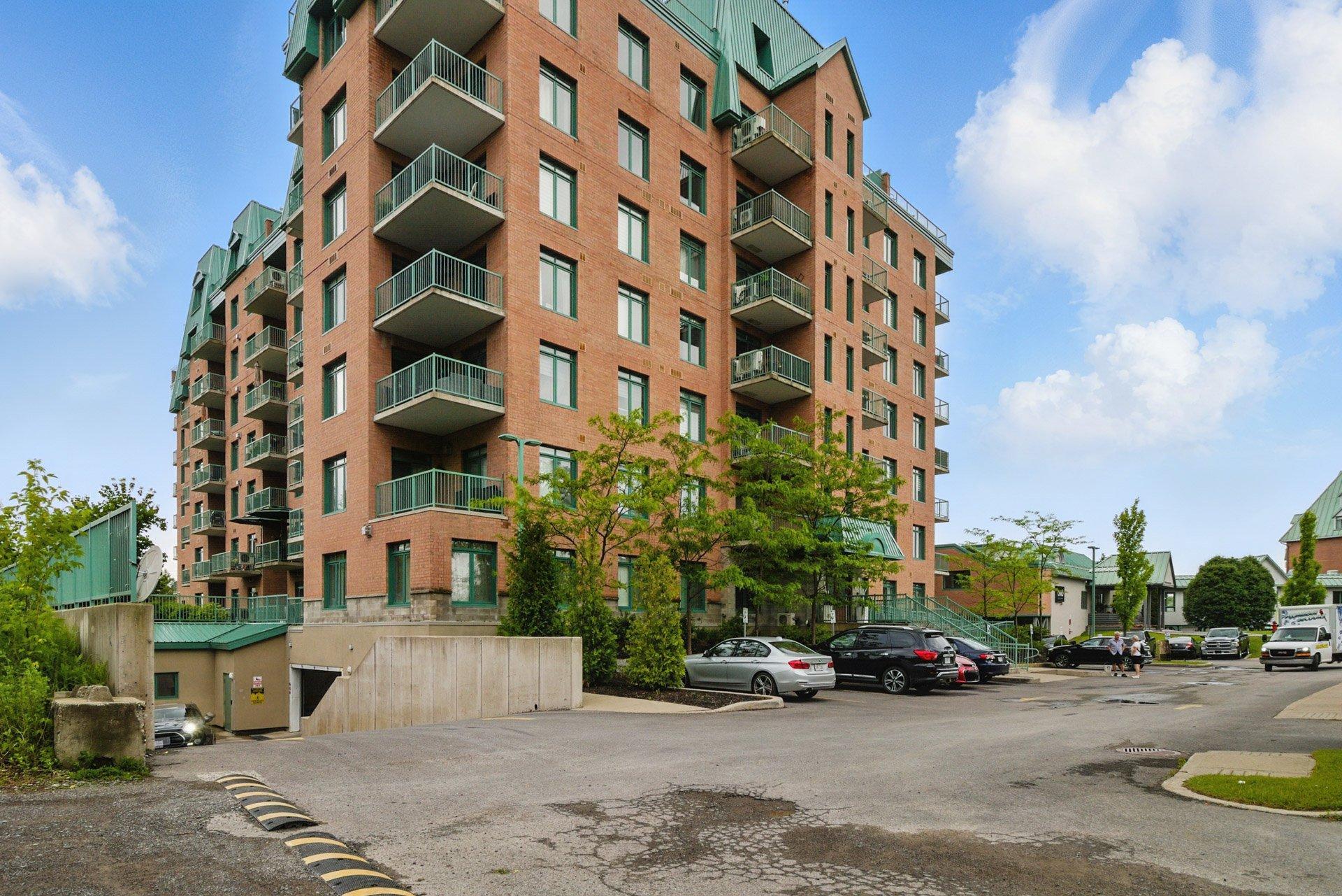 









1180


Ch. d'Aylmer

, 702,
Gatineau (Aylmer),




QC
J9H0G5

