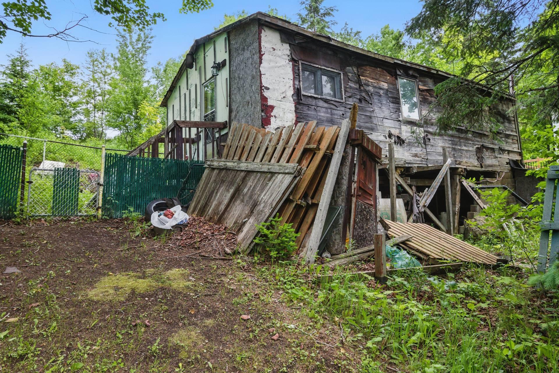 









39


Ch. Dubois

,
Val-des-Monts,




QC
J8N4C3

