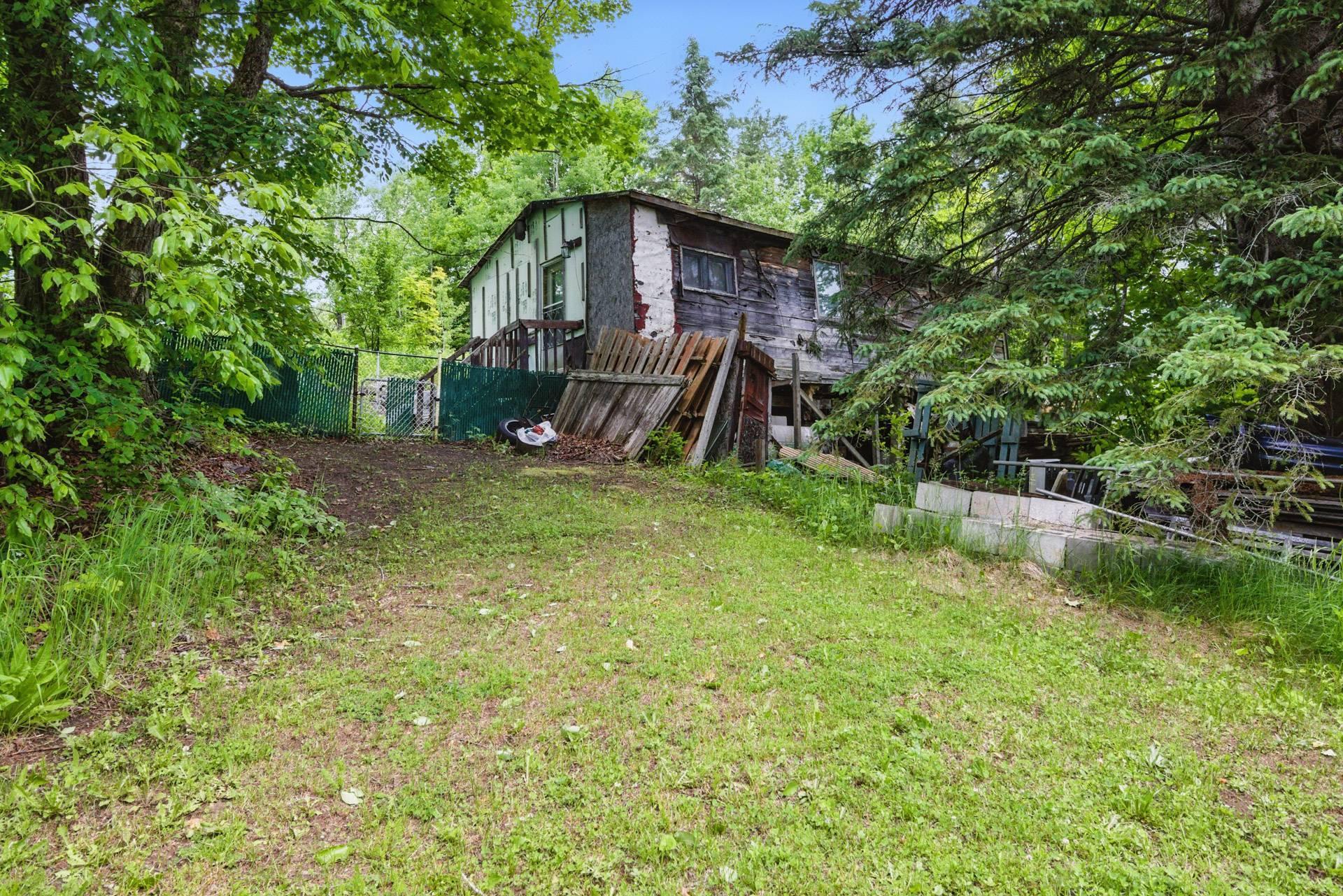 









39


Ch. Dubois

,
Val-des-Monts,




QC
J8N4C3

