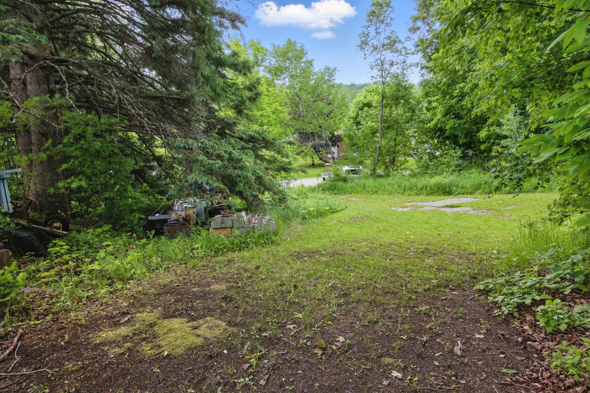 









39


Ch. Dubois

,
Val-des-Monts,




QC
J8N4C3

