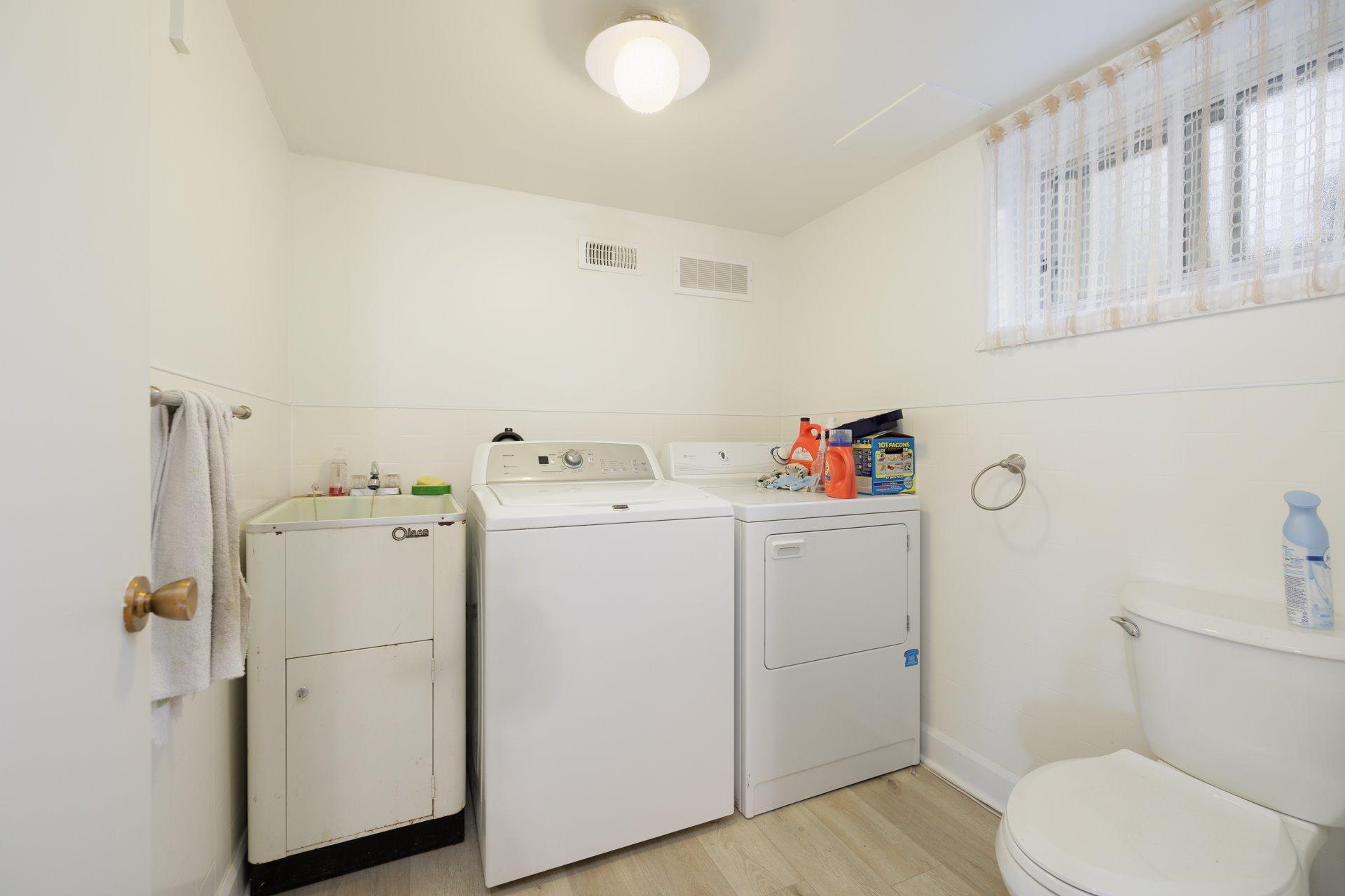 









361


Rue Frontenac

,
Dollard-des-Ormeaux,




QC
H9G1R4

