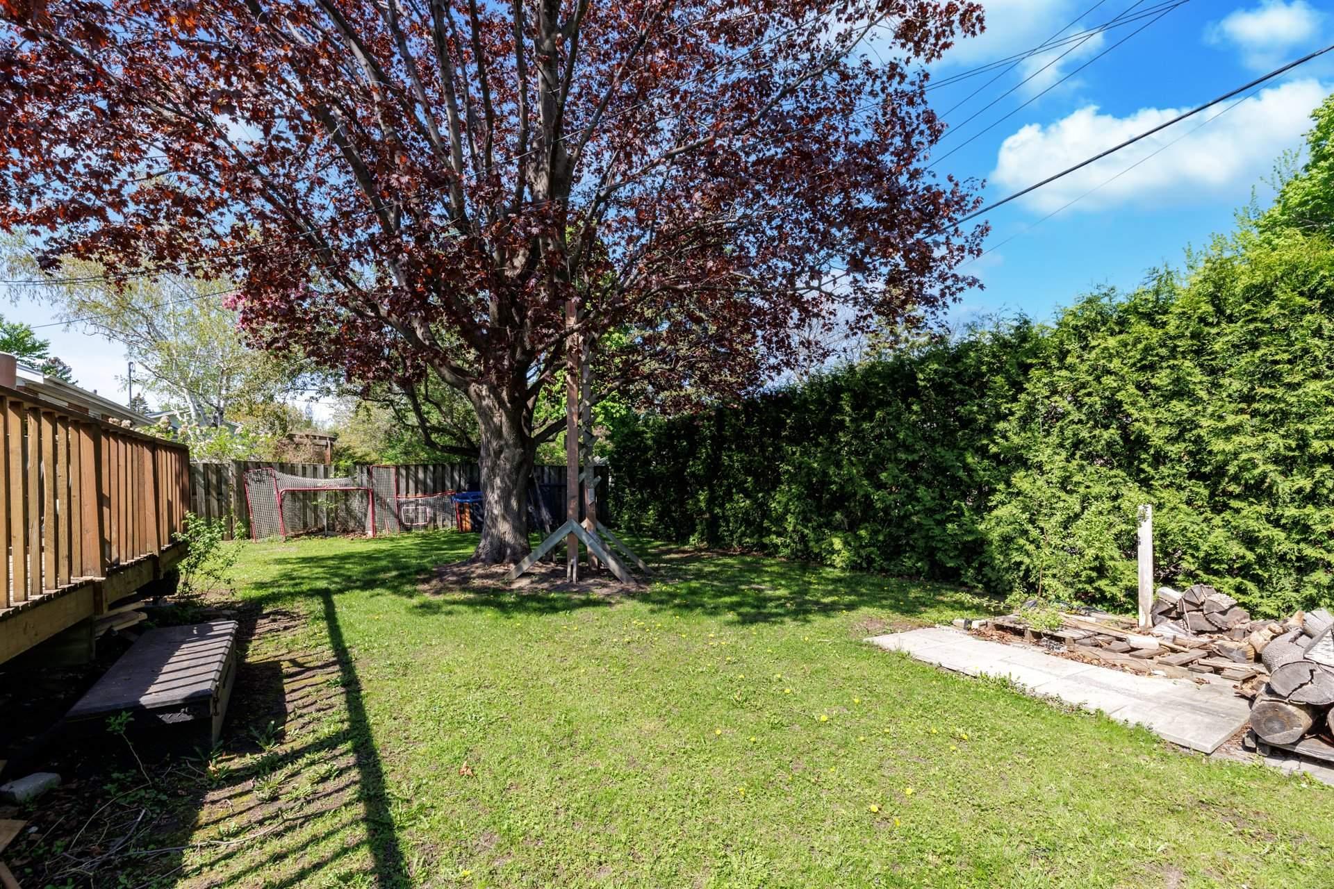 









361


Rue Frontenac

,
Dollard-des-Ormeaux,




QC
H9G1R4

