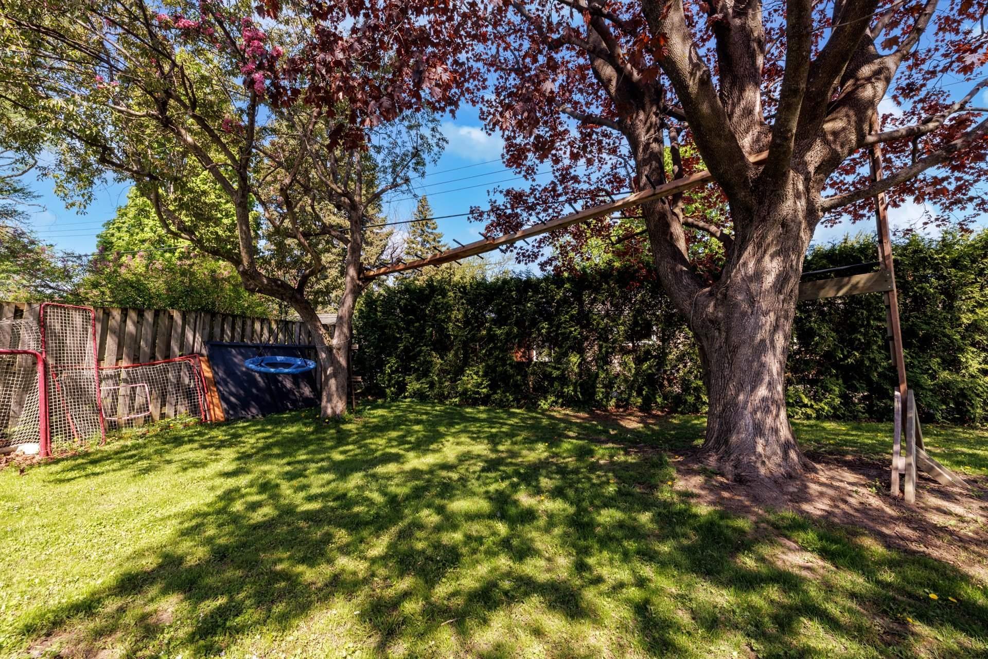 









361


Rue Frontenac

,
Dollard-des-Ormeaux,




QC
H9G1R4

