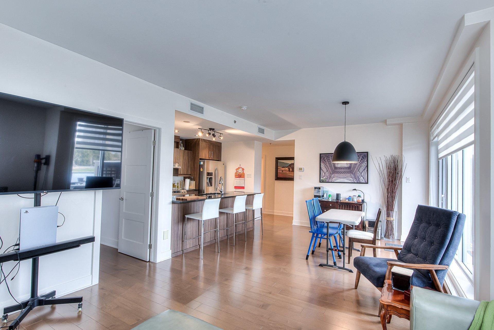 









3499


Av. Jacques-Bureau

, 104,
Laval (Chomedey),




QC
H7P0J8


