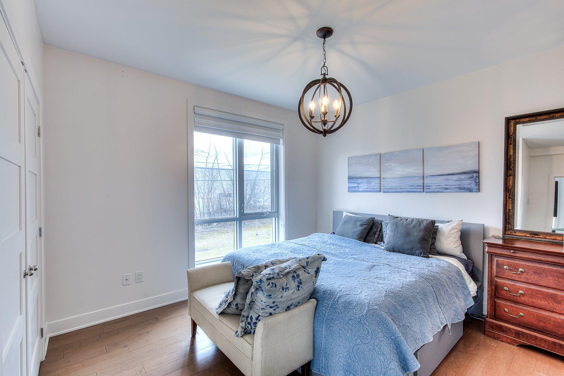 









3499


Av. Jacques-Bureau

, 104,
Laval (Chomedey),




QC
H7P0J8

