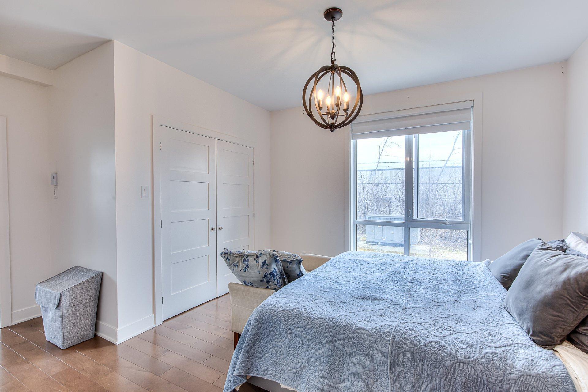 









3499


Av. Jacques-Bureau

, 104,
Laval (Chomedey),




QC
H7P0J8

