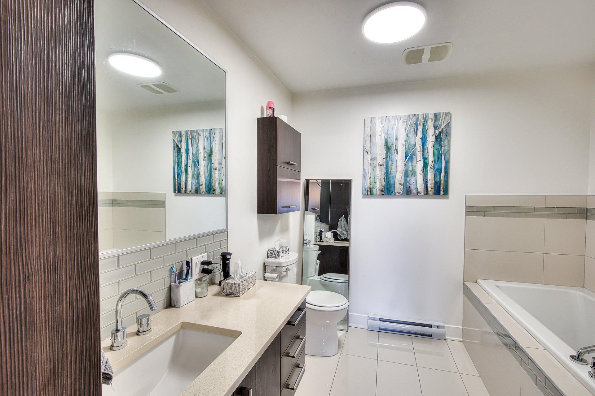 









3499


Av. Jacques-Bureau

, 104,
Laval (Chomedey),




QC
H7P0J8

