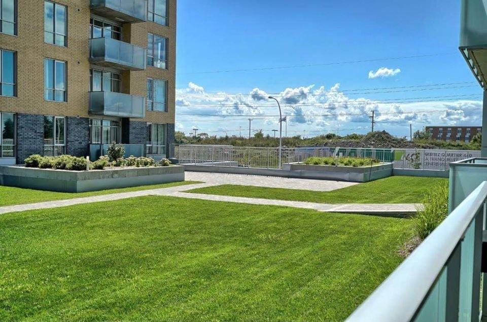 









3499


Av. Jacques-Bureau

, 104,
Laval (Chomedey),




QC
H7P0J8

