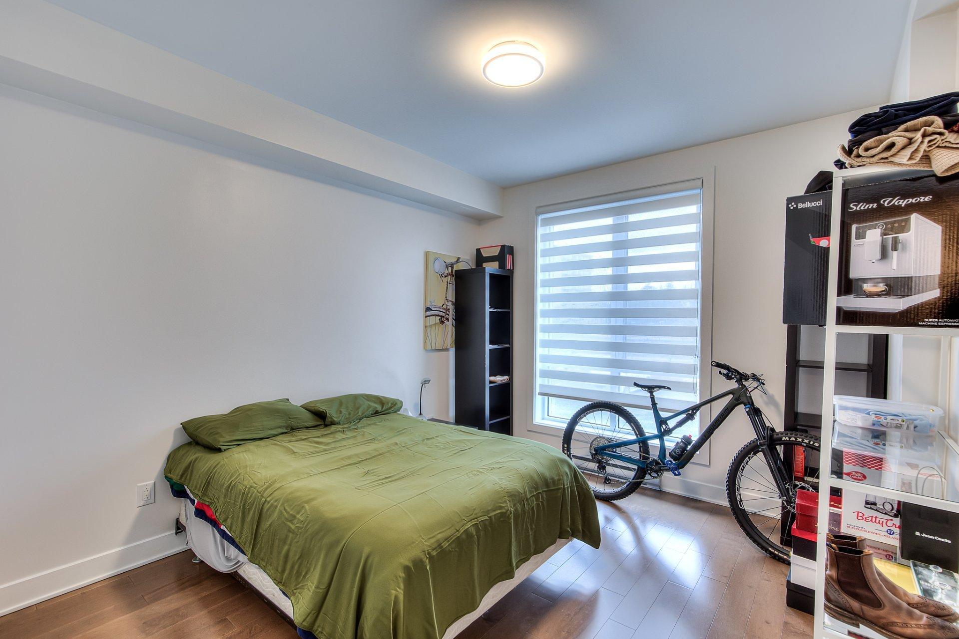 









3499


Av. Jacques-Bureau

, 104,
Laval (Chomedey),




QC
H7P0J8

