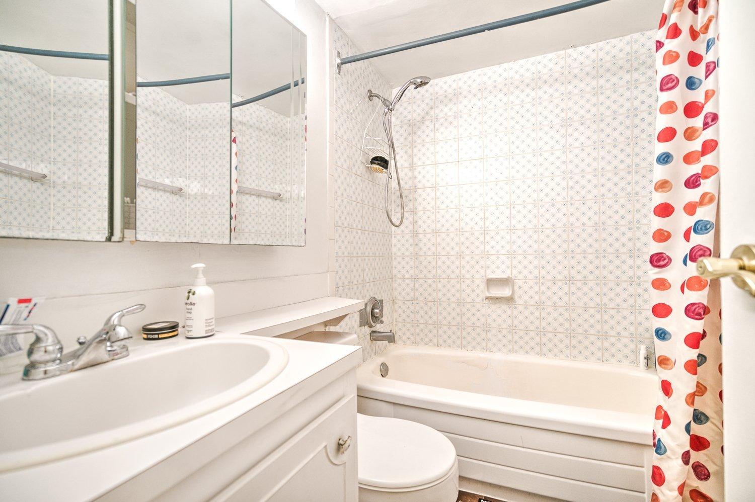 









3480


Rue Simpson

, 311,
Montréal (Ville-Marie),




QC
H3G2N7


