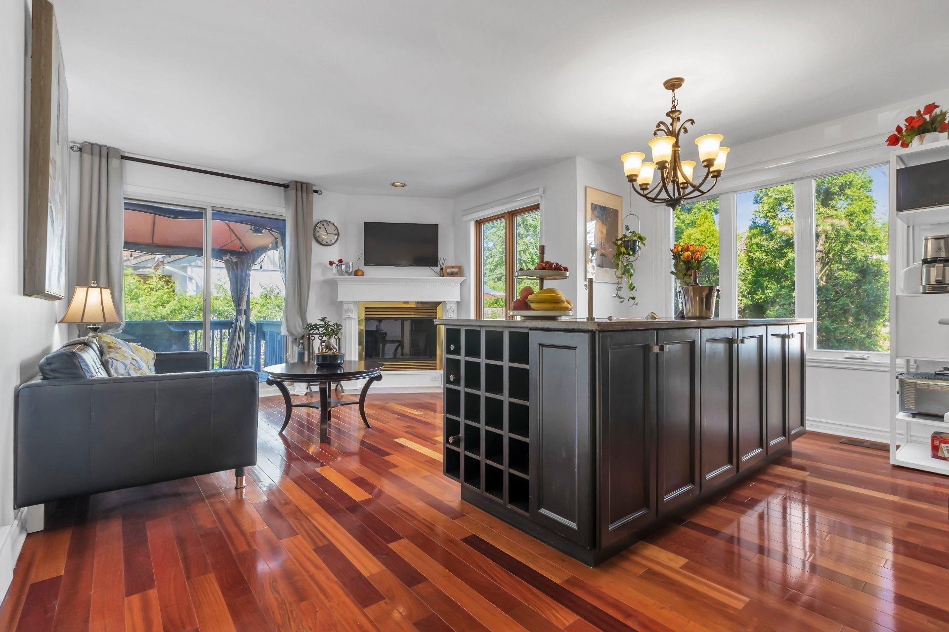 









1


Crois. Raspberry

,
Beaconsfield,




QC
H9W6C9


