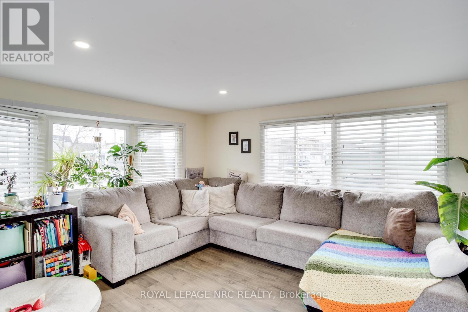 












297 - 241 ST. PAUL STREET W

,
St. Catharines,




Ontario
L2S2E5

