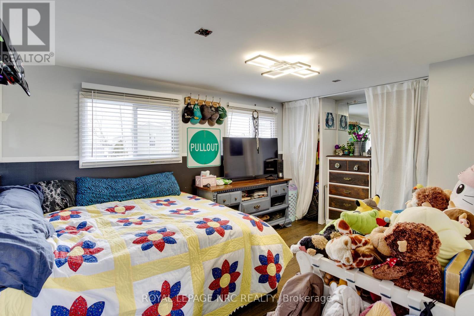 












297 - 241 ST. PAUL STREET W

,
St. Catharines,




Ontario
L2S2E5

