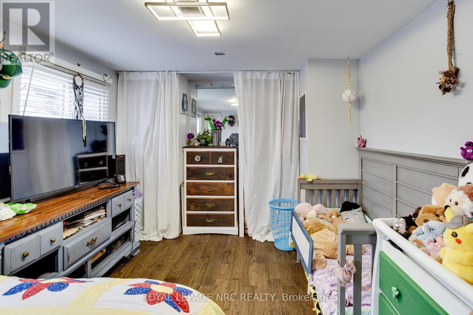 












297 - 241 ST. PAUL STREET W

,
St. Catharines,




Ontario
L2S2E5

