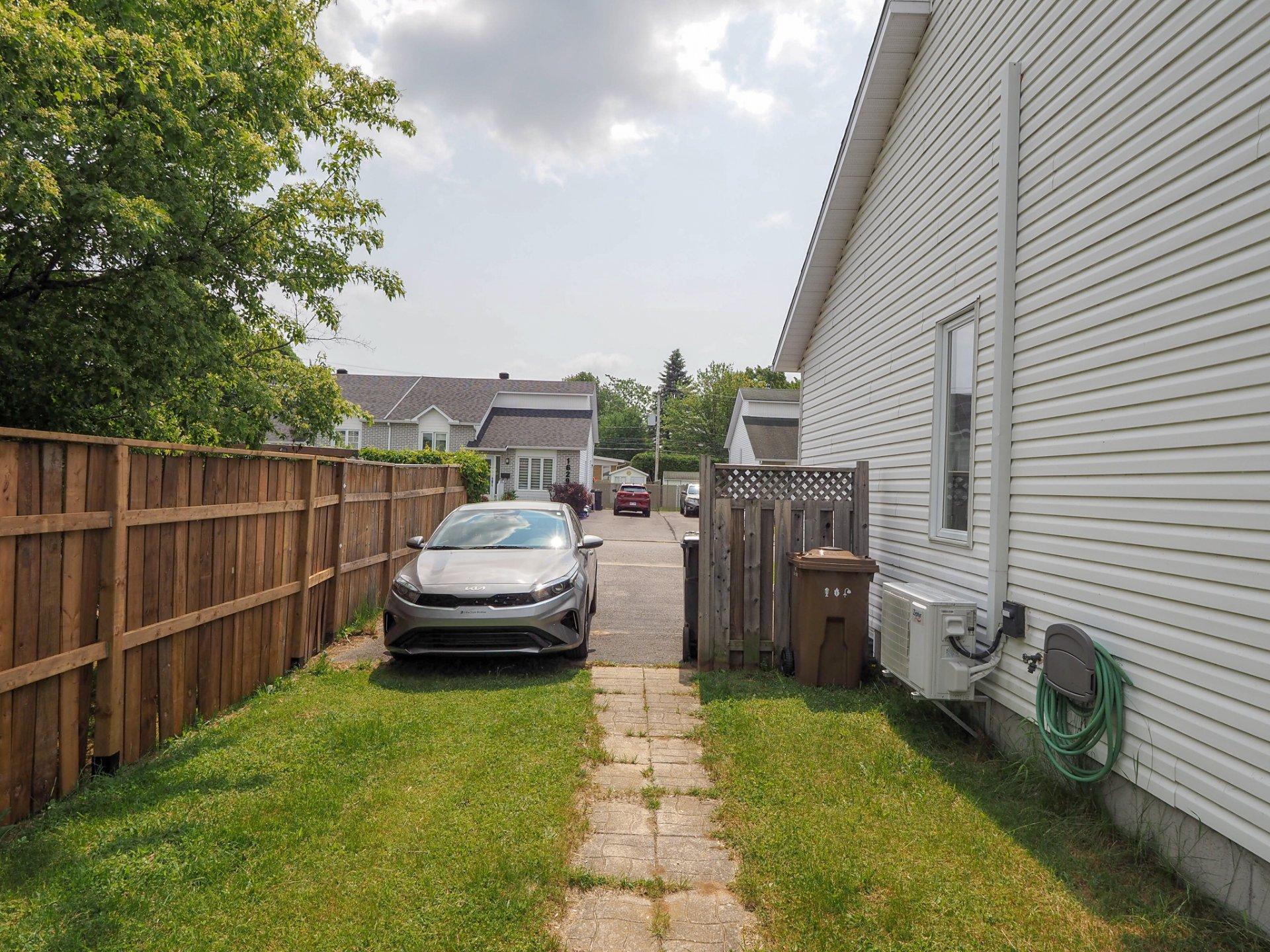 









1630


Rue Laurent-Paradis

,
Trois-Rivières,




QC
G8Y6B8

