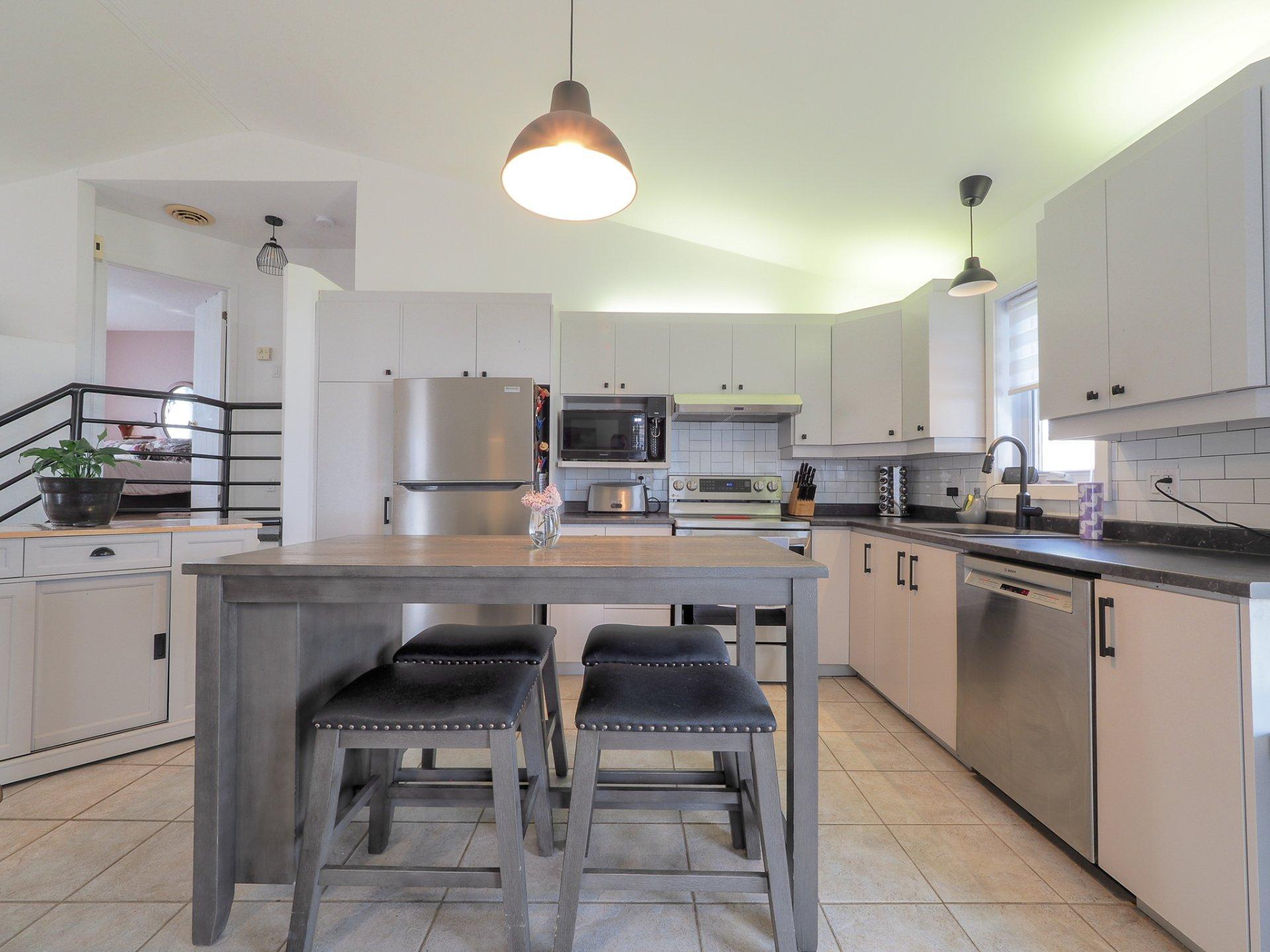 









1630


Rue Laurent-Paradis

,
Trois-Rivières,




QC
G8Y6B8

