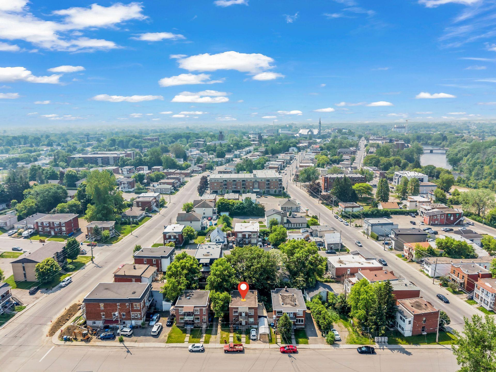 









616

 - 618


Rue Moreau

,
Saint-Jérôme,




QC
J7Z1K1

