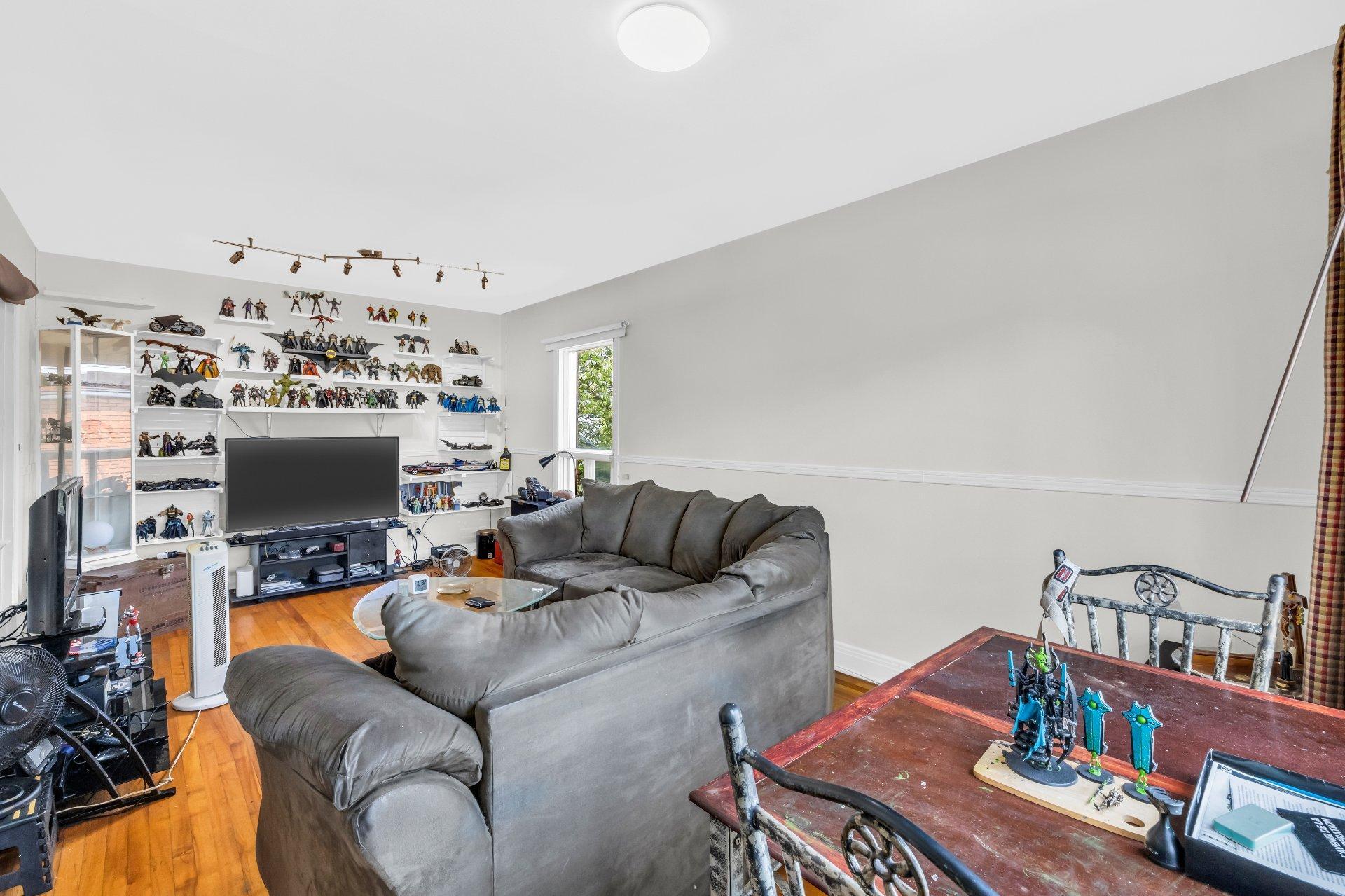 









616

 - 618


Rue Moreau

,
Saint-Jérôme,




QC
J7Z1K1


