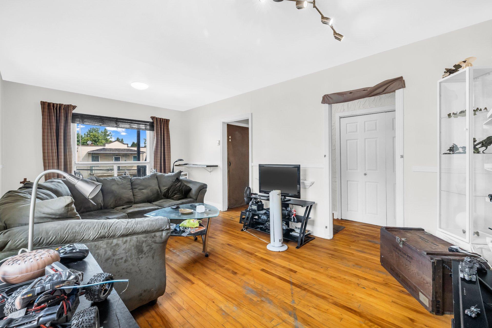 









616

 - 618


Rue Moreau

,
Saint-Jérôme,




QC
J7Z1K1

