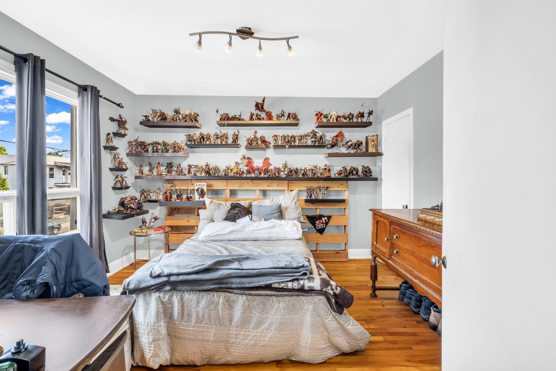 









616

 - 618


Rue Moreau

,
Saint-Jérôme,




QC
J7Z1K1

