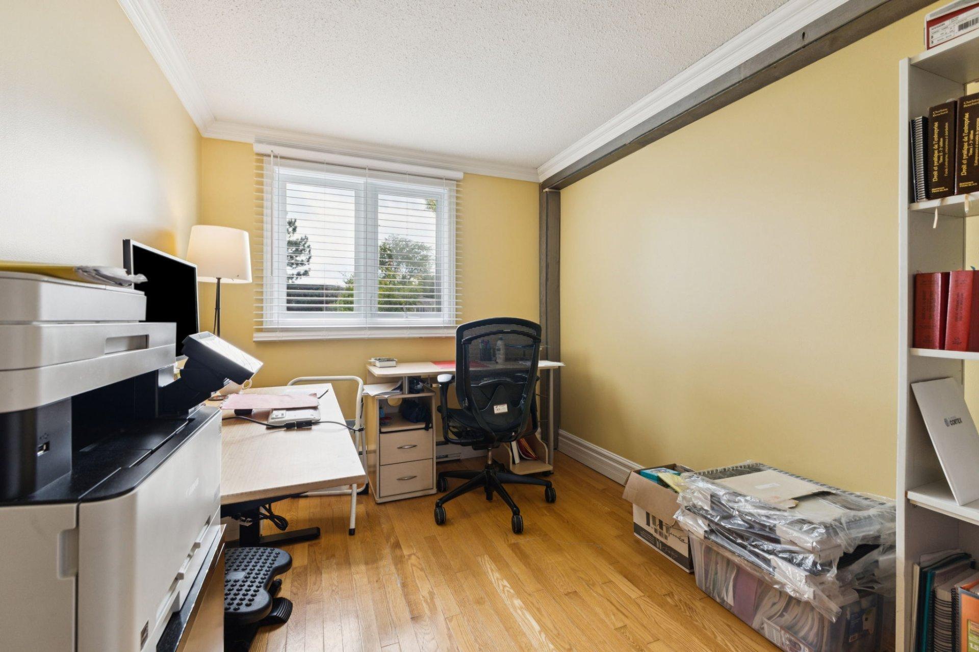 









44Z


Rue du Ravin-Bleu

,
Gatineau (Hull),




QC
J8Z1X8

