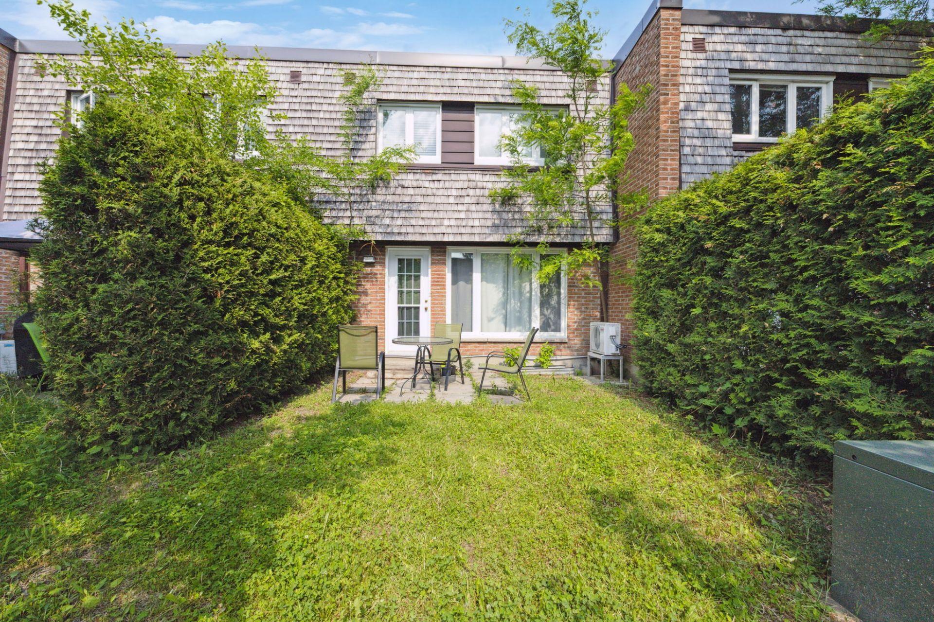









44Z


Rue du Ravin-Bleu

,
Gatineau (Hull),




QC
J8Z1X8

