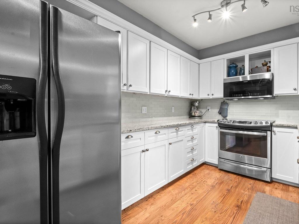 












111 Bayview Road

,
Halifax,




NS
B3M 1P1

