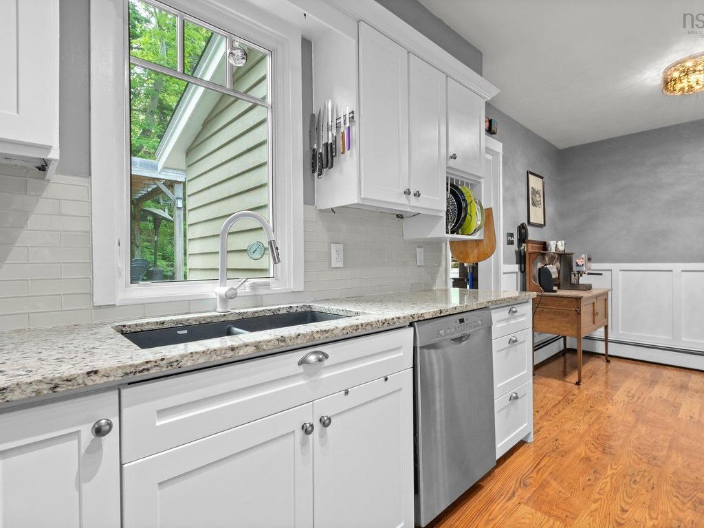 












111 Bayview Road

,
Halifax,




NS
B3M 1P1

