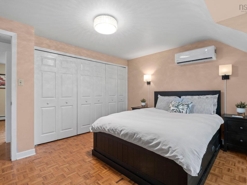 












111 Bayview Road

,
Halifax,




NS
B3M 1P1

