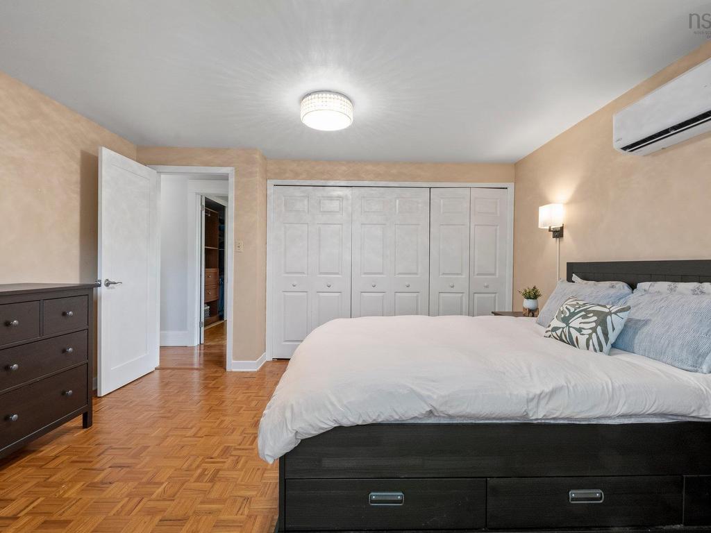 












111 Bayview Road

,
Halifax,




NS
B3M 1P1

