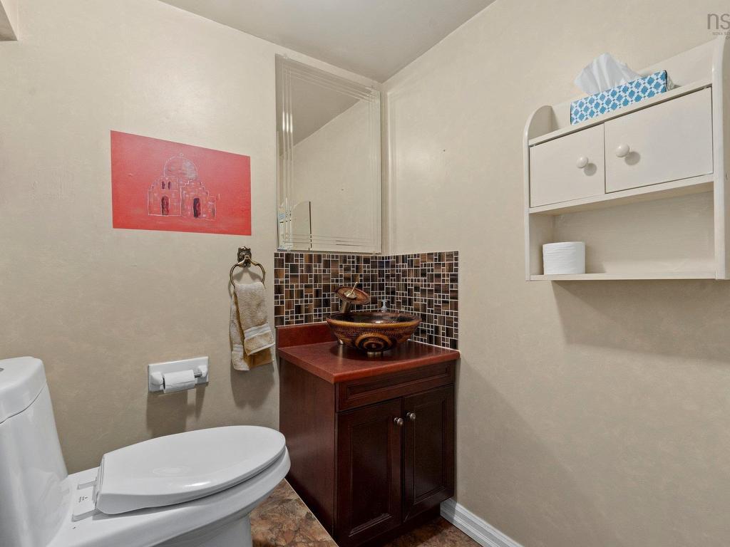 












111 Bayview Road

,
Halifax,




NS
B3M 1P1

